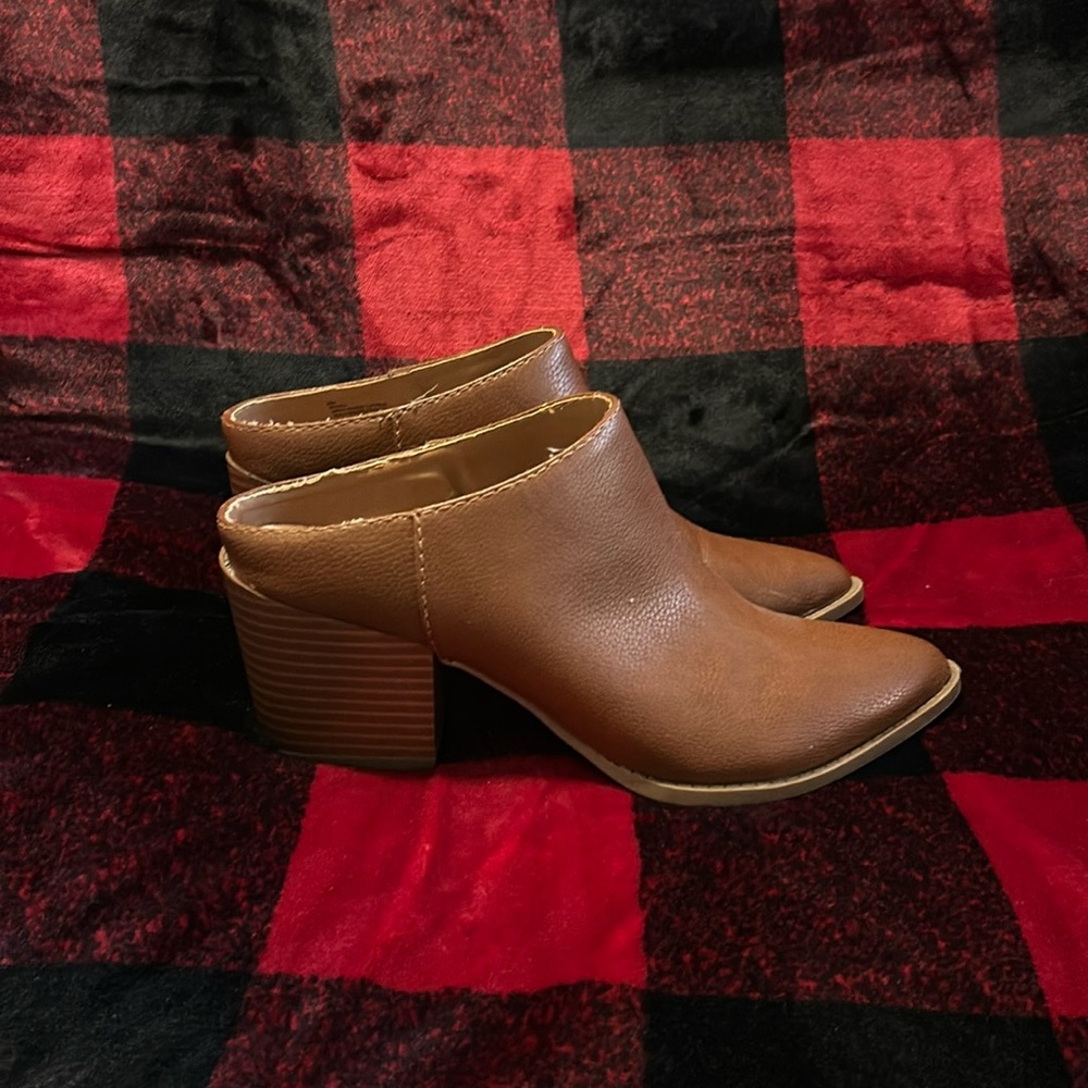 Dolcetta slip on mules size 8